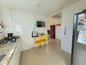 Image 4 - 924622