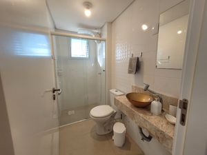 Image 15 - 924622