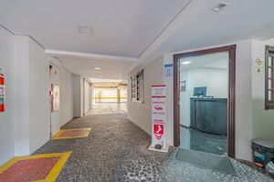 Image 16 - 924625