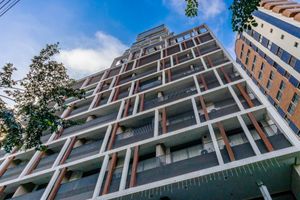Image 33 - 924630
