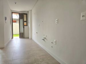Image 3 - 924648