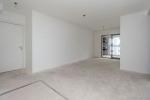 Image 70 - 924652