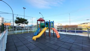 Image 8 - 924657