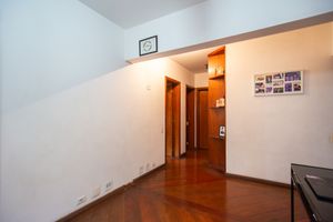 Image 15 - 924658