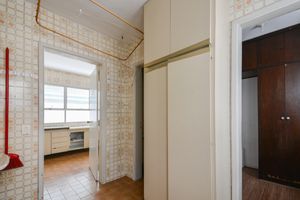 Image 25 - 924661