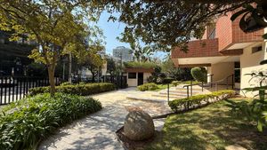 Image 8 - 924665