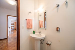 Image 13 - 924666