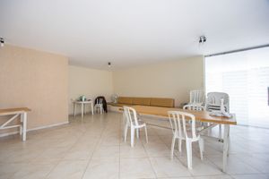 Image 37 - 924666