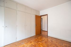Image 18 - 924666