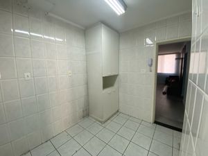 Image 26 - 924668