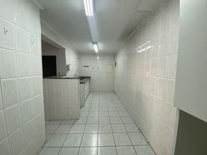 Image 21 - 924668