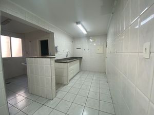 Image 22 - 924668
