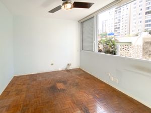Image 19 - 924668