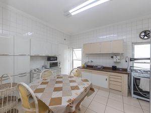 Image 2 - 924670