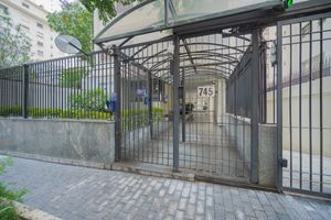 Image 13 - 924674