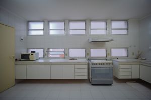 Image 7 - 924674