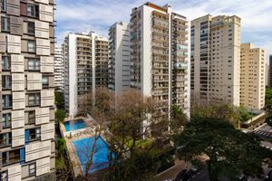 Image 10 - 924683