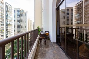 Image 8 - 924683