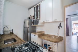 Image 4 - 924684