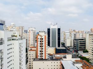 Image 8 - 924685