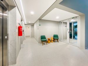 Image 32 - 924685