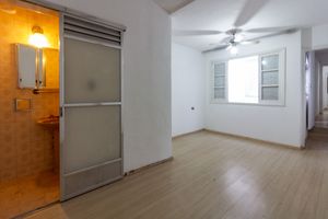 Image 20 - 924687