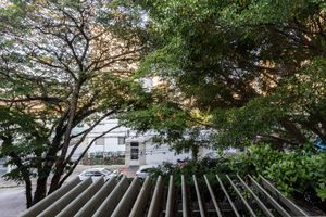 Image 6 - 924687