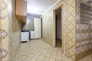 Image 33 - 924687