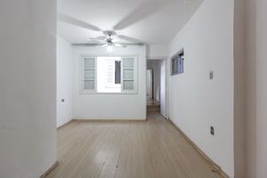 Image 21 - 924687