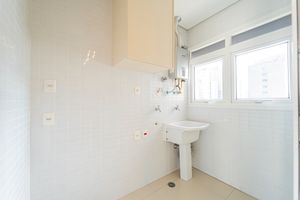 Image 21 - 924694