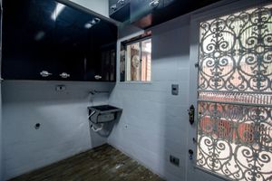 Image 19 - 924696