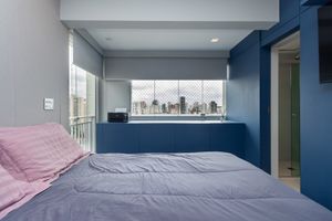 Image 22 - 924698