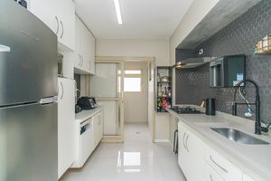 Image 11 - 924699