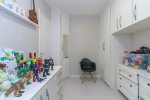 Image 17 - 924699