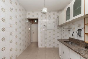 Image 13 - 924702