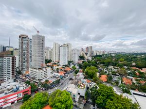 Image 22 - 924702