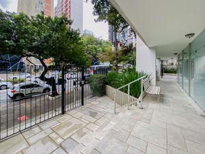 Image 30 - 924702