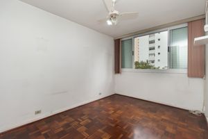 Image 3 - 924702