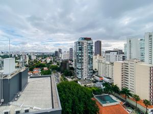 Image 21 - 924702