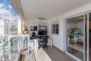 Image 4 - 924716