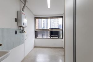 Image 24 - 924718