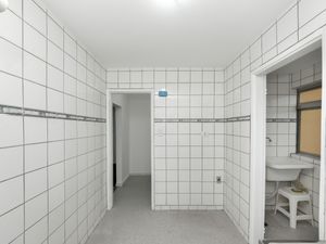 Image 3 - 924727