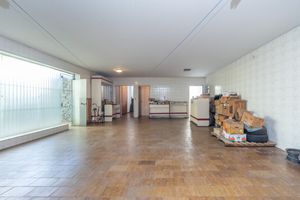 Image 71 - 924732
