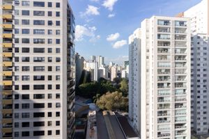 Image 28 - 924733
