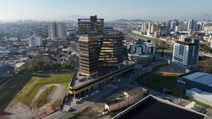 Image 16 - 924734