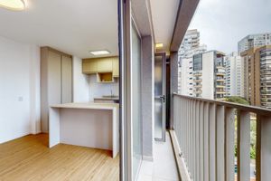 Image 6 - 924740