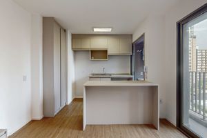 Image 2 - 924740