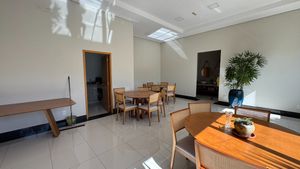 Image 29 - 924742