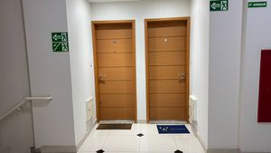 Image 14 - 924742