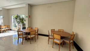 Image 27 - 924742